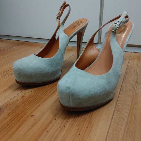 Pour la Victoire Platform Heels - Picture 2 of 5